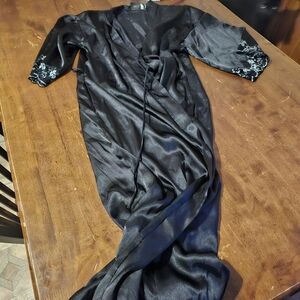 Frederick's Of Hollywood VTG Black Satin Shortie Kimono Robe Women’s Size Medium